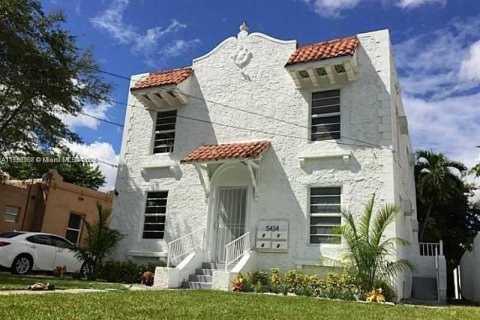 Propiedad comercial en venta en Miami, Florida, 220.74 m2 № 1959038 - foto 1