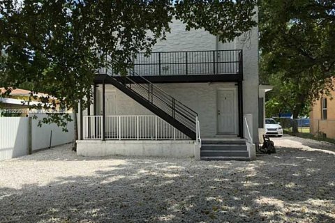 Propiedad comercial en venta en Miami, Florida, 220.74 m2 № 1959038 - foto 9