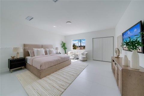 Townhouse in Miami, Florida 4 bedrooms № 2031111 - photo 22