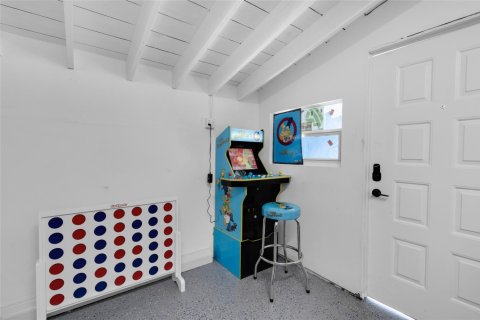 Casa en alquiler en Hollywood, Florida, 5 dormitorios, 168.9 m2 № 1223590 - foto 1