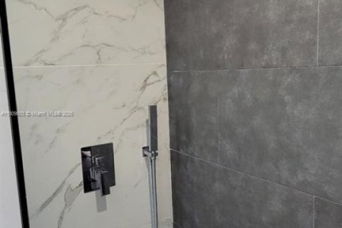 Copropriété à vendre à Lauderhill, Floride: 1 chambre, 70.14 m2 № 1749983 - photo 25