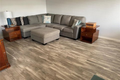 Купить кондоминиум в Семинол, Флорида 7 комнат, 81.2м2, № 1901412 - фото 2