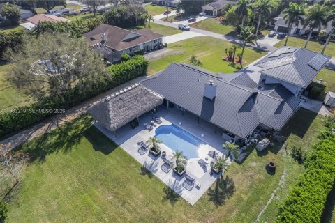 Casa en venta en Davie, Florida, 6 dormitorios, 288.74 m2 № 2081003 - foto 7