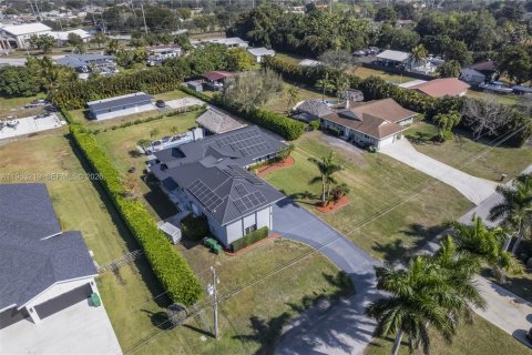Casa en venta en Davie, Florida, 6 dormitorios, 288.74 m2 № 2081003 - foto 4