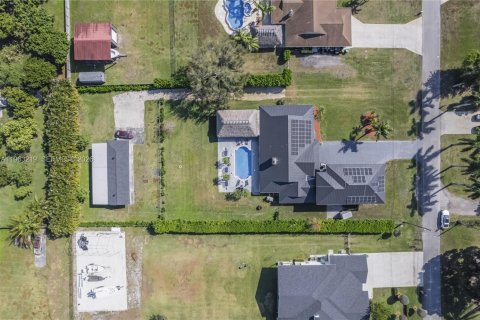 Casa en venta en Davie, Florida, 6 dormitorios, 288.74 m2 № 2081003 - foto 3