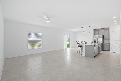 Villa ou maison à vendre à Daytona Beach, Floride: 4 chambres, 174.01 m2 № 2425550 - photo 9