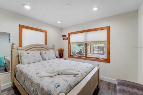 House in Sarasota, Florida 3 bedrooms, 157.93 sq.m. № 2317357 - photo 7