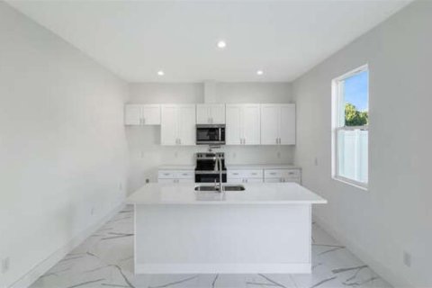 Villa ou maison à vendre à Apopka, Floride: 3 chambres, 185.8 m2 № 2124651 - photo 10