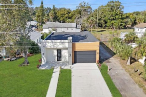 Casa en Apopka, Florida 3 dormitorios, 185.8 m2 № 2124651