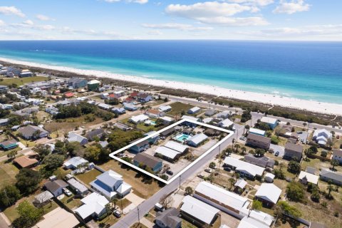 Propiedad comercial en venta en Panama City Beach, Florida № 561042 - foto 1