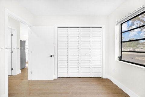 Propiedad comercial en venta en Miami, Florida, 171.68 m2 № 2000847 - foto 15