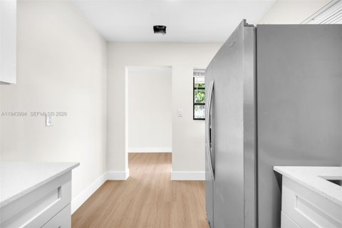 Propiedad comercial en venta en Miami, Florida, 171.68 m2 № 2000847 - foto 28