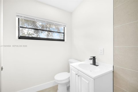 Propiedad comercial en venta en Miami, Florida, 171.68 m2 № 2000847 - foto 12