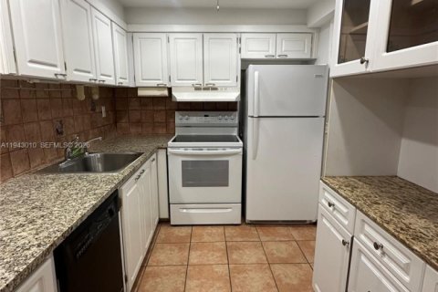 Condo in Miami, Florida, 2 bedrooms  № 1999385