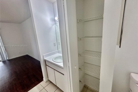 Copropriété à louer à Boca Raton, Floride: 1 chambre, 65.03 m2 № 1945515 - photo 29