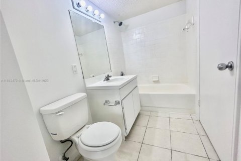 Copropriété à louer à Boca Raton, Floride: 1 chambre, 65.03 m2 № 1945515 - photo 6