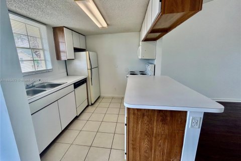 Copropriété à louer à Boca Raton, Floride: 1 chambre, 65.03 m2 № 1945515 - photo 2