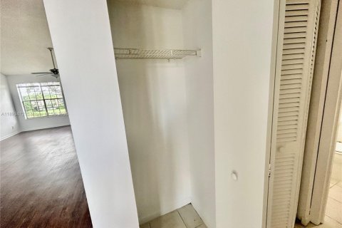 Copropriété à louer à Boca Raton, Floride: 1 chambre, 65.03 m2 № 1945515 - photo 28