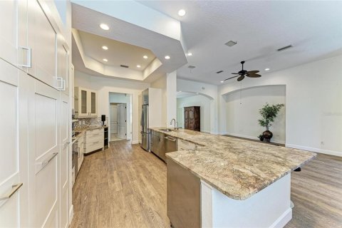 Villa ou maison à vendre à Lakewood Ranch, Floride: 4 chambres, 215.44 m2 № 1878236 - photo 14