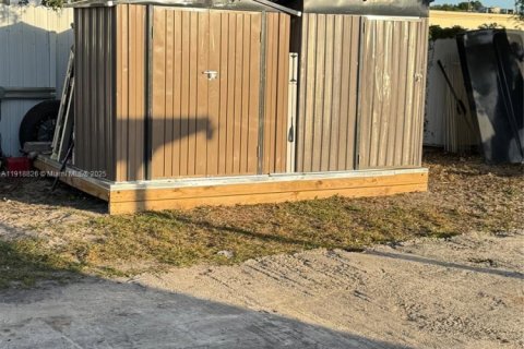 Villa ou maison à vendre à Miami Gardens, Floride: 4 chambres, 111.48 m2 № 1974014 - photo 9