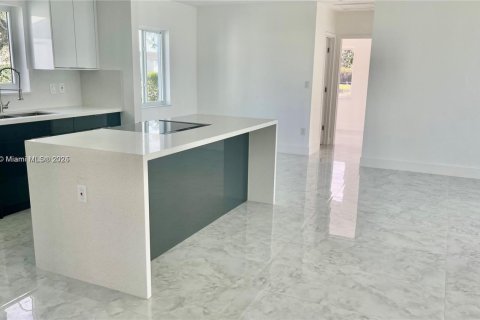 Villa ou maison à vendre à Miami Gardens, Floride: 4 chambres, 111.48 m2 № 1974014 - photo 8