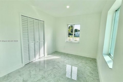 Villa ou maison à vendre à Miami Gardens, Floride: 4 chambres, 111.48 m2 № 1974014 - photo 5