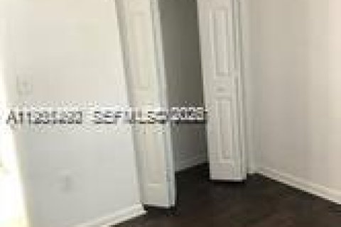 Casa en alquiler en Fort Lauderdale, Florida, 3 dormitorios, 95.22 m2 № 2010260 - foto 5