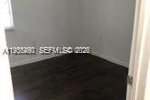 Casa en alquiler en Fort Lauderdale, Florida, 3 dormitorios, 95.22 m2 № 2010260 - foto 7