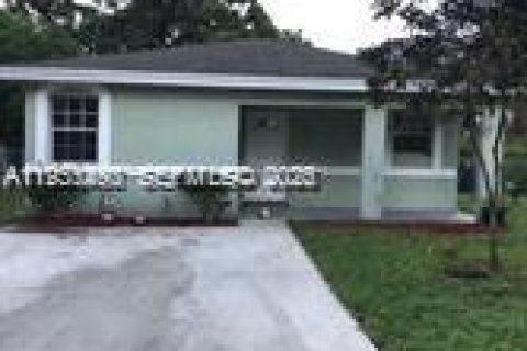 Casa en alquiler en Fort Lauderdale, Florida, 3 dormitorios, 95.22 m2 № 2010260 - foto 2