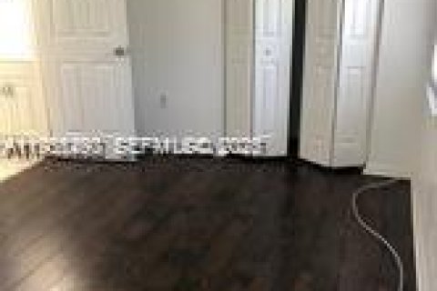 Casa en alquiler en Fort Lauderdale, Florida, 3 dormitorios, 95.22 m2 № 2010260 - foto 6