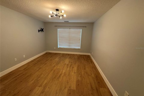 Villa ou maison à louer à Kissimmee, Floride: 3 chambres, 119.19 m2 № 2157944 - photo 13