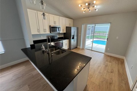 Villa ou maison à louer à Kissimmee, Floride: 3 chambres, 119.19 m2 № 2157944 - photo 8