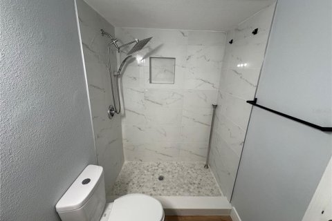 Villa ou maison à louer à Kissimmee, Floride: 3 chambres, 119.19 m2 № 2157944 - photo 16