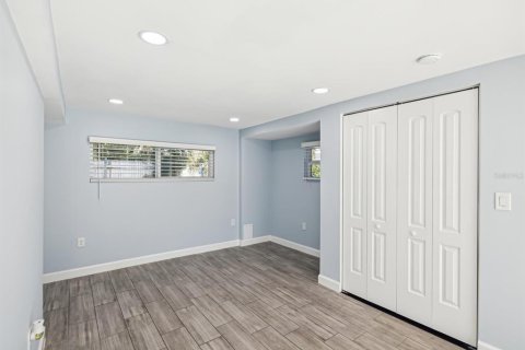 Casa en venta en Saint Petersburg, Florida, 5 dormitorios, 264.49 m2 № 1609832 - foto 12