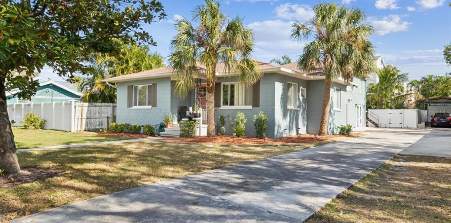 Casa en Saint Petersburg, Florida 5 dormitorios, 264.49 m2 № 1609832