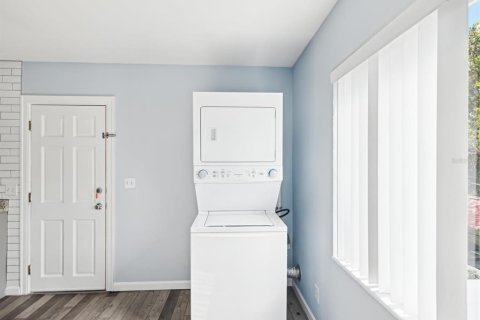 Casa en venta en Saint Petersburg, Florida, 5 dormitorios, 264.49 m2 № 1609832 - foto 26