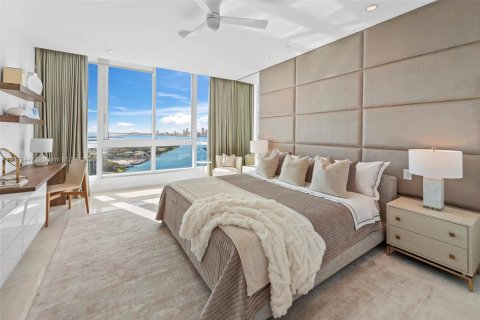 Condo in Miami Beach, Florida, 2 bedrooms  № 2013281 - photo 4