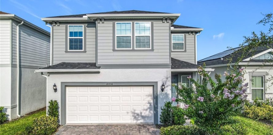 House in Orlando, Florida 5 bedrooms, 287.44 sq.m. № 1844610