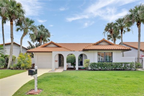House in Palm City, Florida 3 bedrooms, 143.26 sq.m. № 1711780 - photo 4