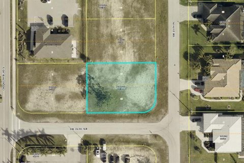 Terreno en venta en Cape Coral, Florida № 1534401 - foto 1
