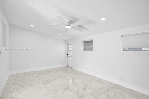 Купить виллу или дом в Лодерхилл, Флорида 3 спальни, 84.36м2, № 2043675 - фото 15