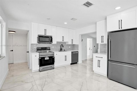 Купить виллу или дом в Лодерхилл, Флорида 3 спальни, 84.36м2, № 2043675 - фото 9