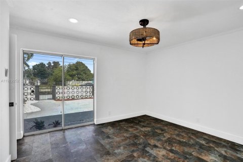 Купить виллу или дом в Лодерхилл, Флорида 3 спальни, 84.36м2, № 2043675 - фото 22