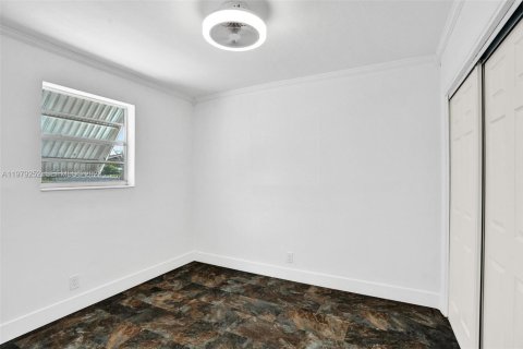 Купить виллу или дом в Лодерхилл, Флорида 3 спальни, 84.36м2, № 2043675 - фото 19