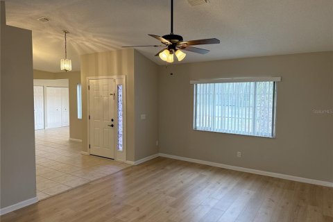 Casa en venta en Ocala, Florida, 2 dormitorios, 123.75 m2 № 2208117 - foto 2