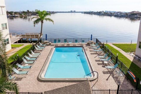 Copropriété à vendre à Saint Pete Beach, Floride: 2 chambres, 125.42 m2 № 1915041 - photo 22