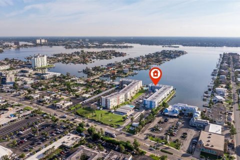 Copropriété à vendre à Saint Pete Beach, Floride: 2 chambres, 125.42 m2 № 1915041 - photo 20