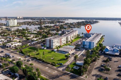 Copropriété à vendre à Saint Pete Beach, Floride: 2 chambres, 125.42 m2 № 1915041 - photo 19