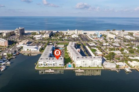 Copropriété à vendre à Saint Pete Beach, Floride: 2 chambres, 125.42 m2 № 1915041 - photo 12