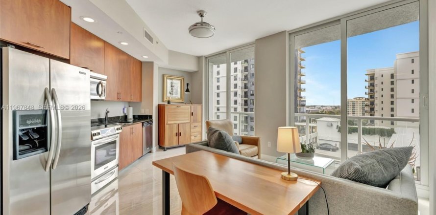 Кондоминиум с 1 спальней в Форт-Лодердейл, Флорида № 2029169